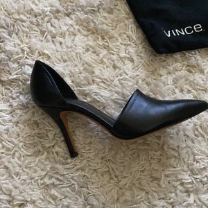 Vince black pumps